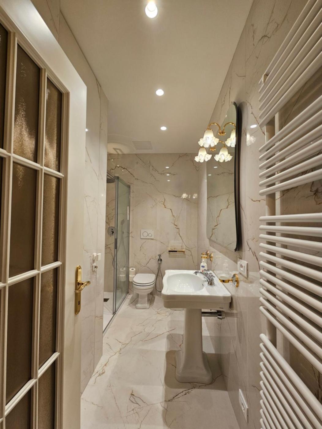 L'Atelier Du Temps - Charme Apartment Aosta Bagian luar foto